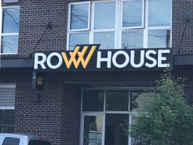 Channel Letters & Sign Cabinets